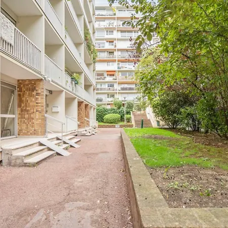 Bright Studio With Terrace Close To Belleville And Menilmontant - Welkeys Appartement *